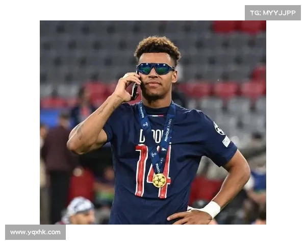 巴黎圣日耳曼明星球员表现全面评估与赛季贡献分析